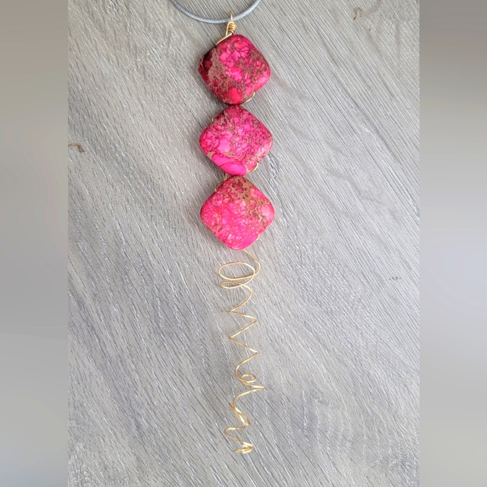 Pink Square Gemstones and Gold Wire Bogg Bag Purse Charm